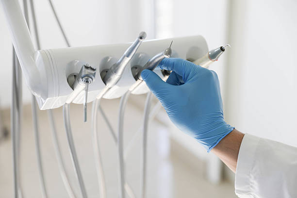 Professional Tooth Extraction technician working in Salem, OR